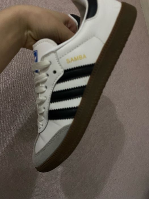 кросівки б/у «Samba whites»,вгарному стані ,носилися 1 місяць