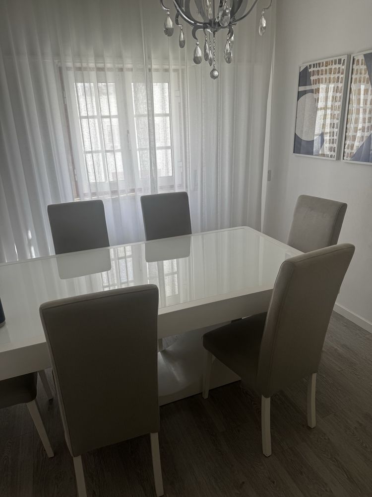Mesa de Jantar extensivel