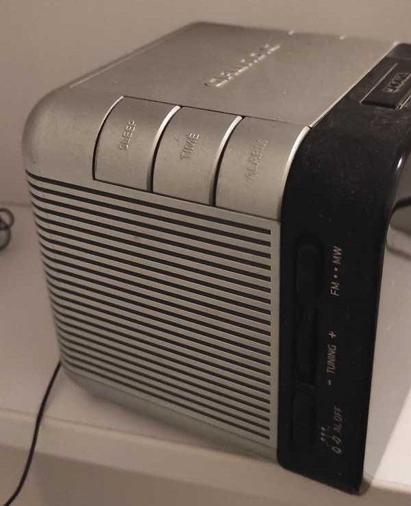 Radio budzik SC 590