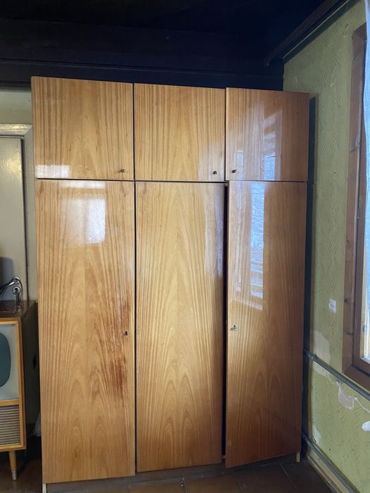 Oddam za darmo dwie szafy PRL-owskie