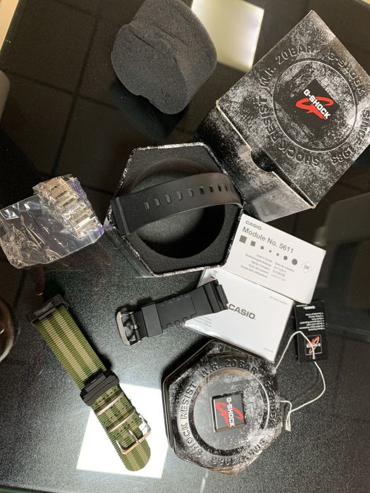 Casio G-Shock Огигінальна коробка ремінці 2 шт аксесуари запчастини