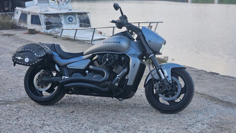 Suzuki Intruder VZR1800 M109R Boulevard