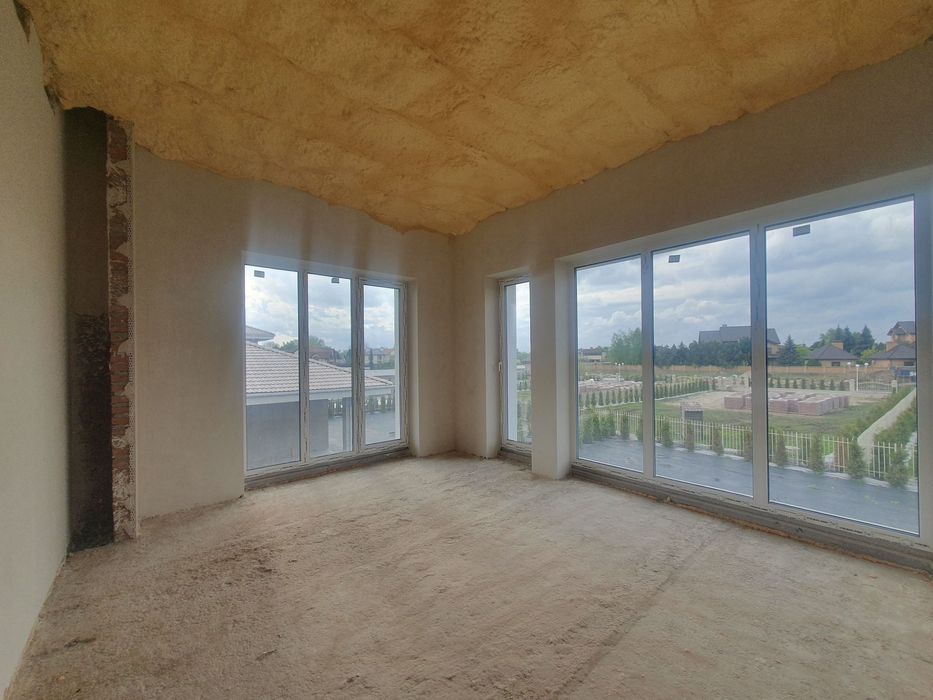 Продаж сучасного котеджу у КМ Золоче Прованc