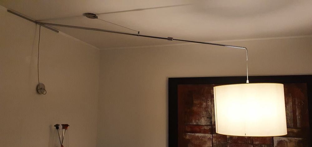 Candeeiro extensível de teto