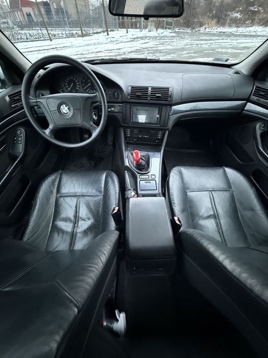 Kultowe Bmw E39 520i ,bdb stan na swoje lata