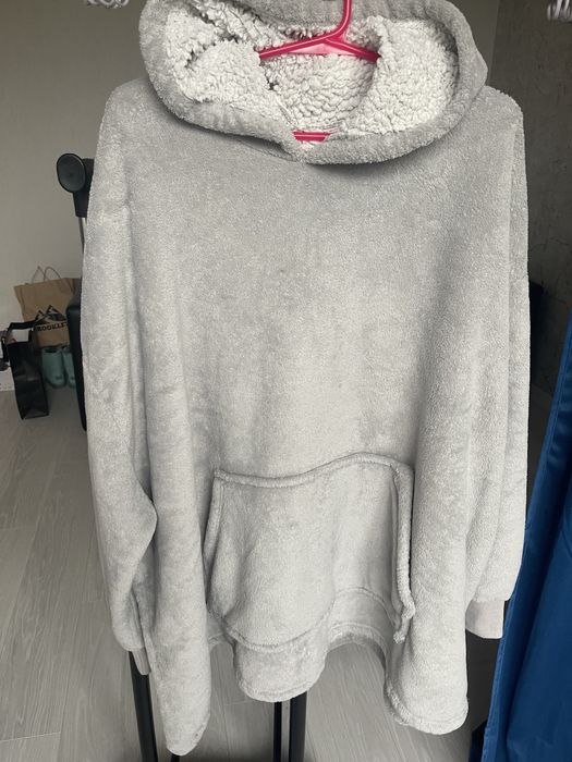 Продам теплющу кофту-плед