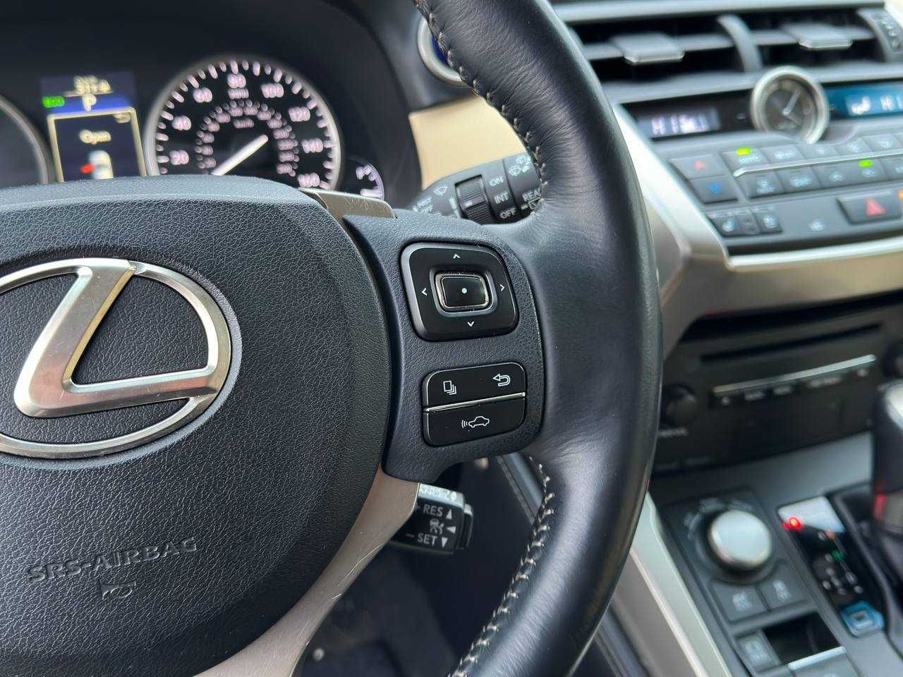 Авто Lexus NX 300Н 2014