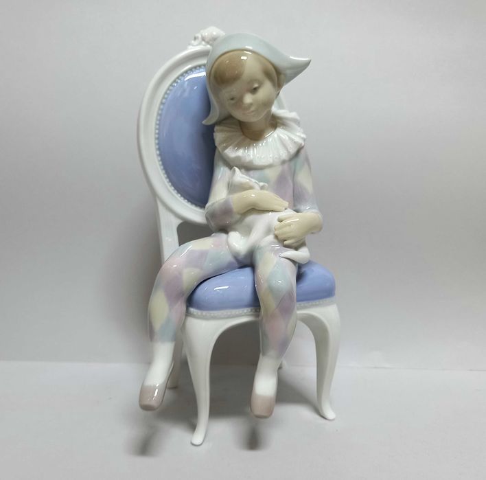 Arlekin z kotkiem, figurka, Hiszpania Lladro, wys. 25 cm