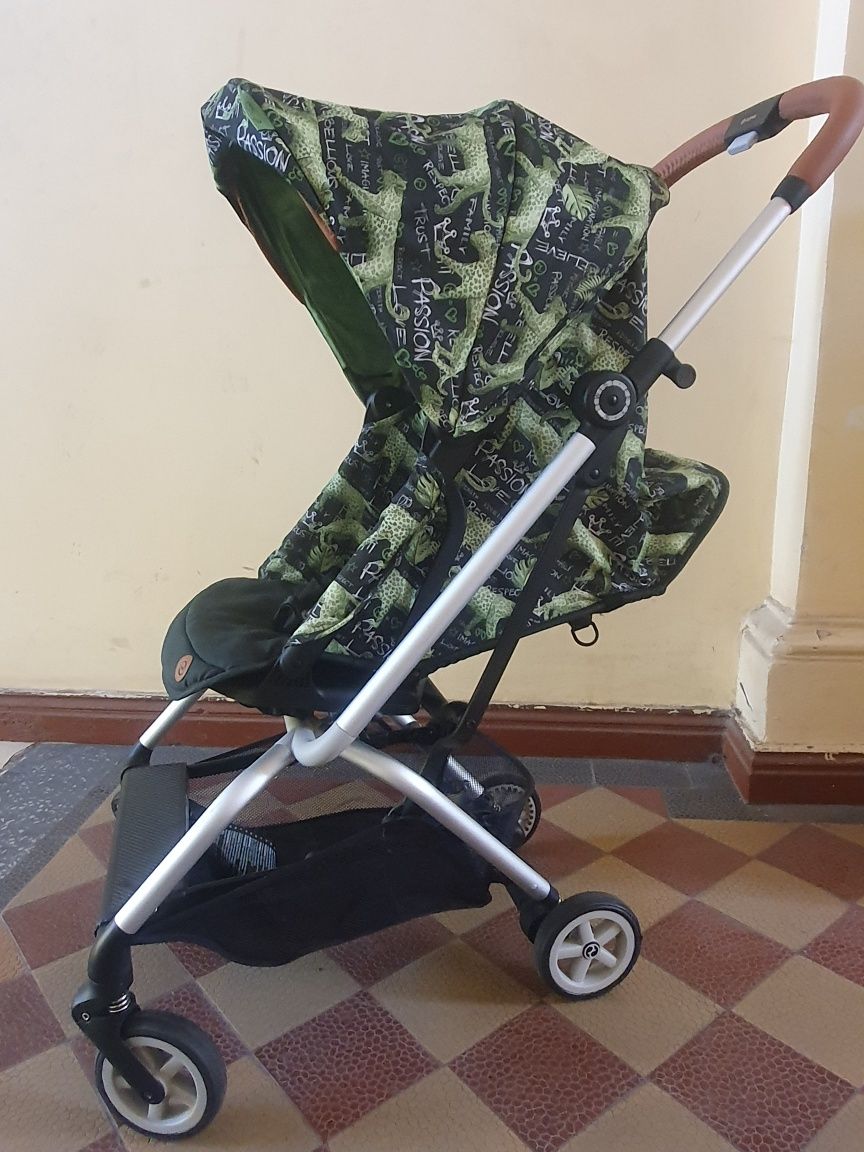 Wózek spacerowy CYBEX Eezy S Twist  - Fashion Edition