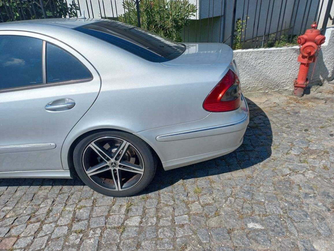 Mercedes Para Peças Classe É 220 CDI  w211 Ano 2008