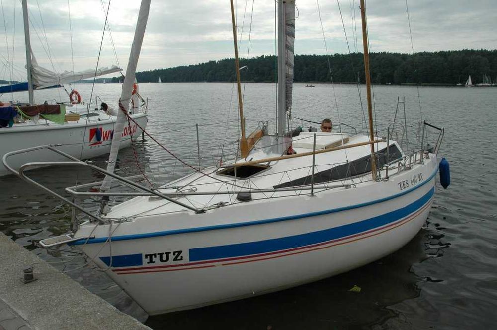 Jacht żaglowy TES660 RT