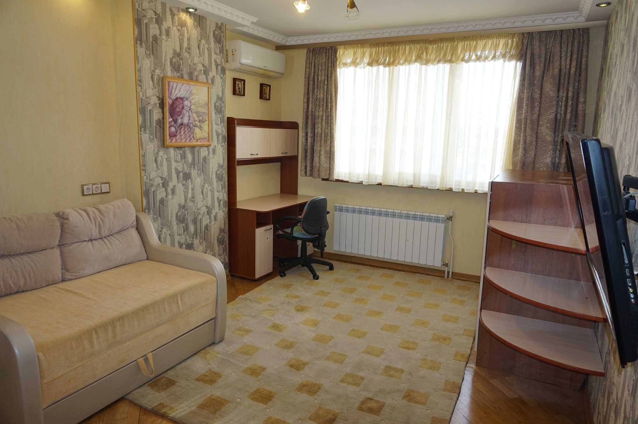 Продам 4 ком. квартиру ул. Гетьмана 1 Б метро Шулявская