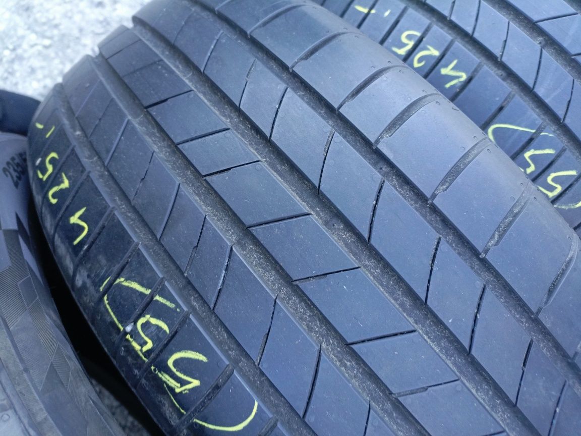 Opony letnie 235/55/17 Kumho 2024r