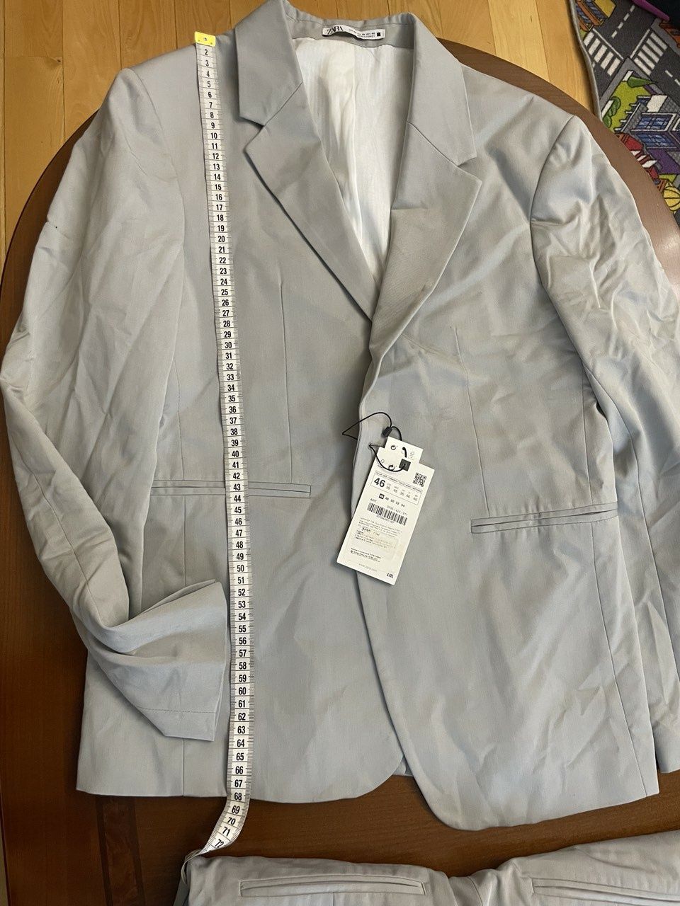 Костюм мужской Zara.