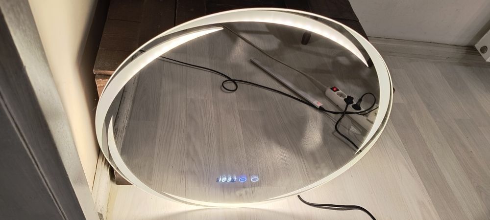 Lustro łazienkowe LED / zegarek / nowe!