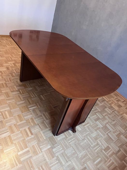 Sprzedam stół rozkładany do salonu