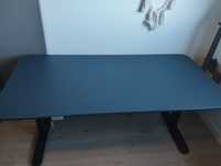 Biurko Sit Stand IKEA Bekant 160x80 niebieskie elektrycznie regulowane