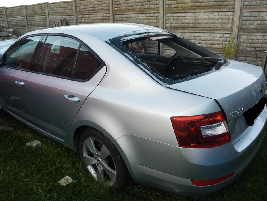 Škoda Octavia 2013 –  uszkodzona