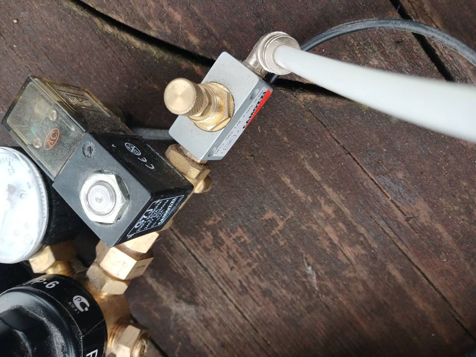 Продам систему подачі вуглекислого газу CO2 з редуктором  для акваріу