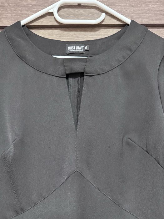 Елегантне плаття бренду Must Have