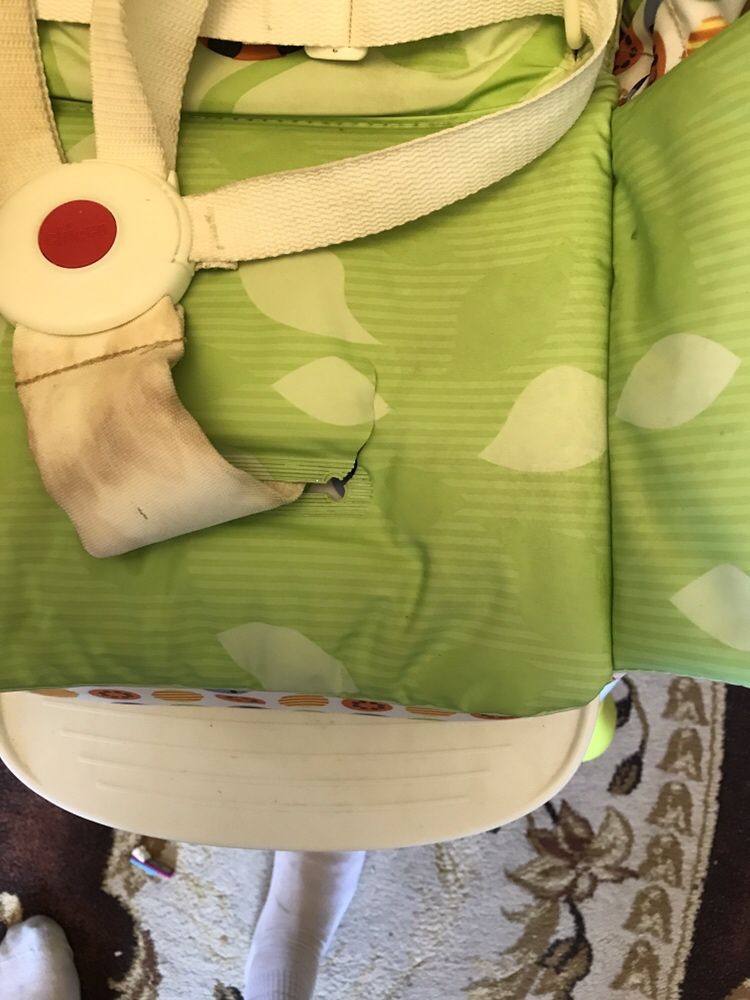 Продам дитяче годувальне крісло фірми chicco