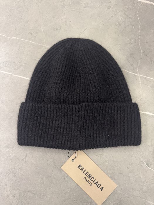 Шапка Balenciaga