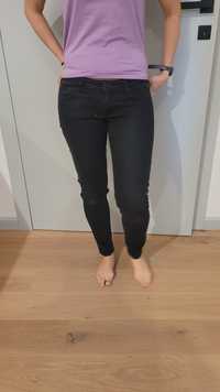 Czarne spodnie Guess xs law skinny r.26