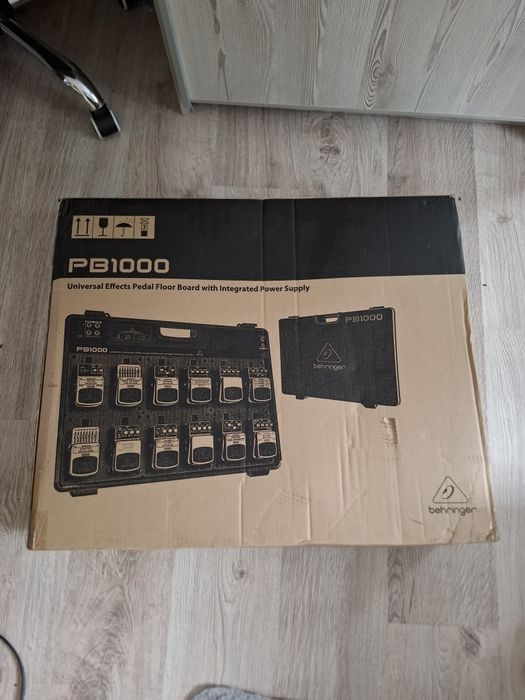 Pedalboard Behringer PB1000