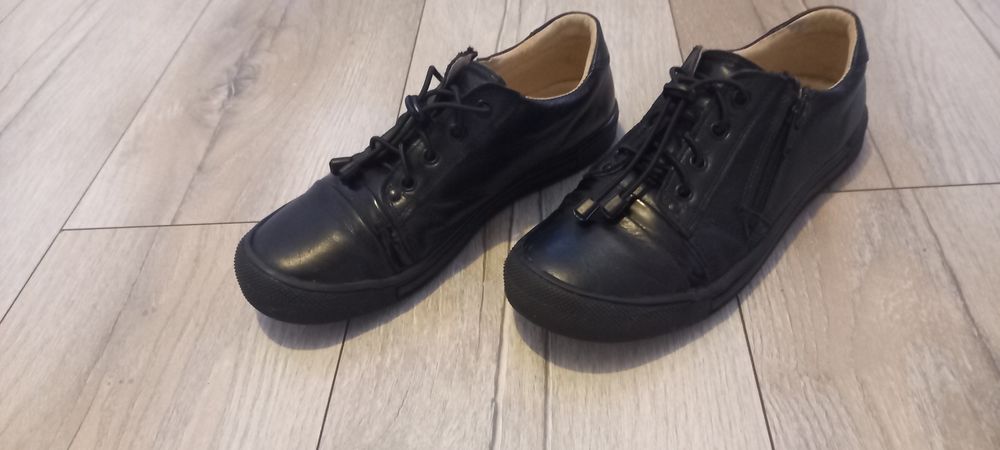 Buty czarne  roz. 35