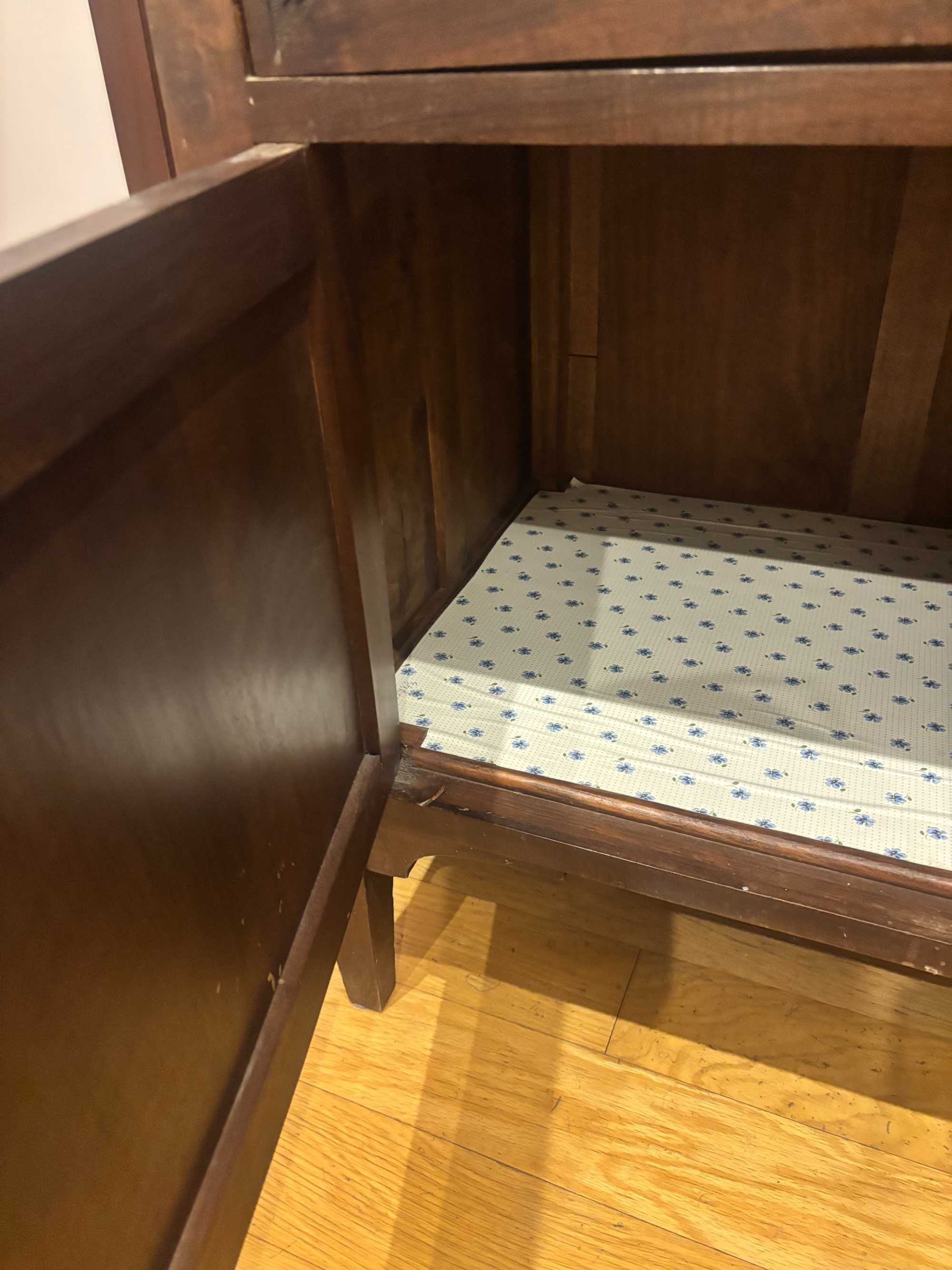 Armário de quarto vintage - já restaurado.
