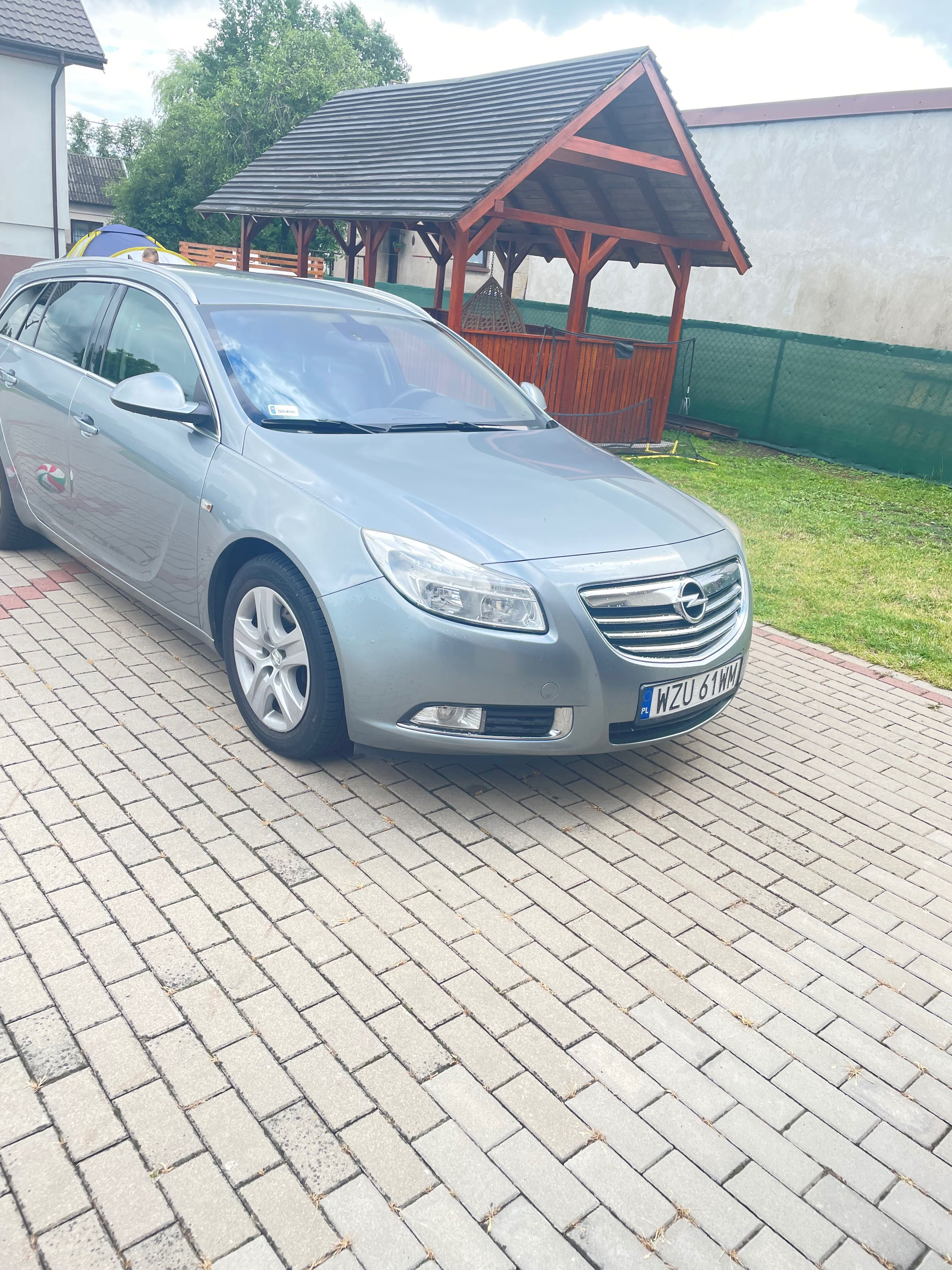 Opel Insignia 2011r