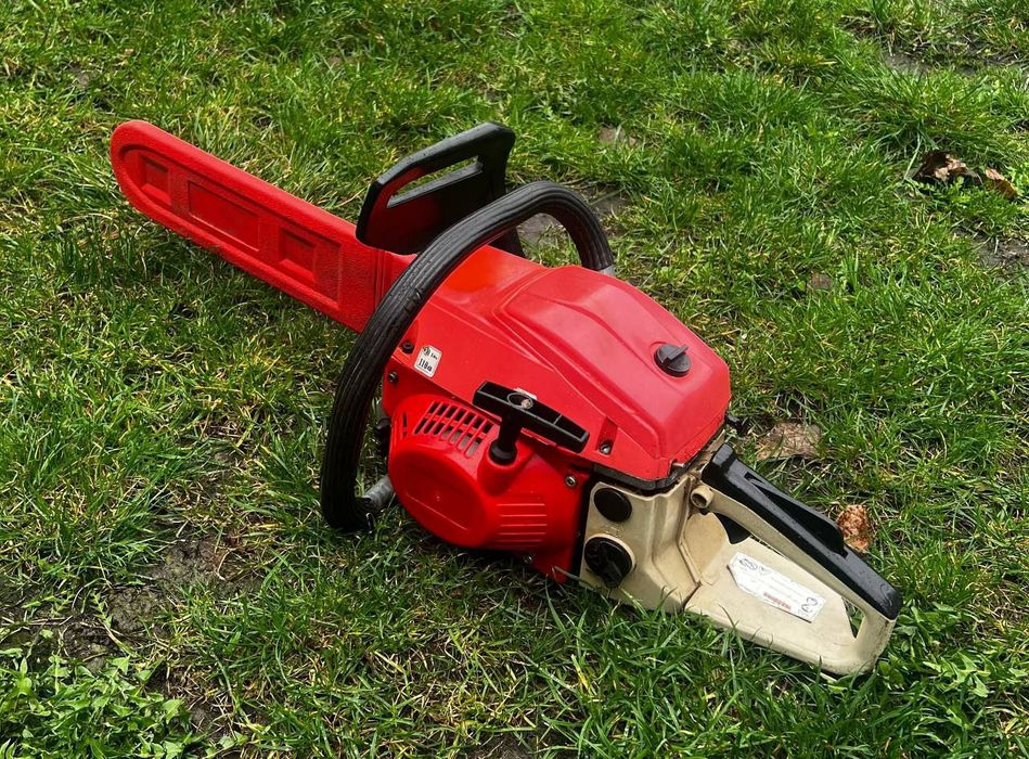 Продам бензопилу