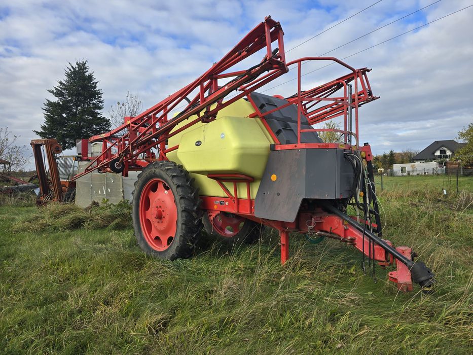 Opryskiwacz zaczepiany RAU Spridotrain GVP 38