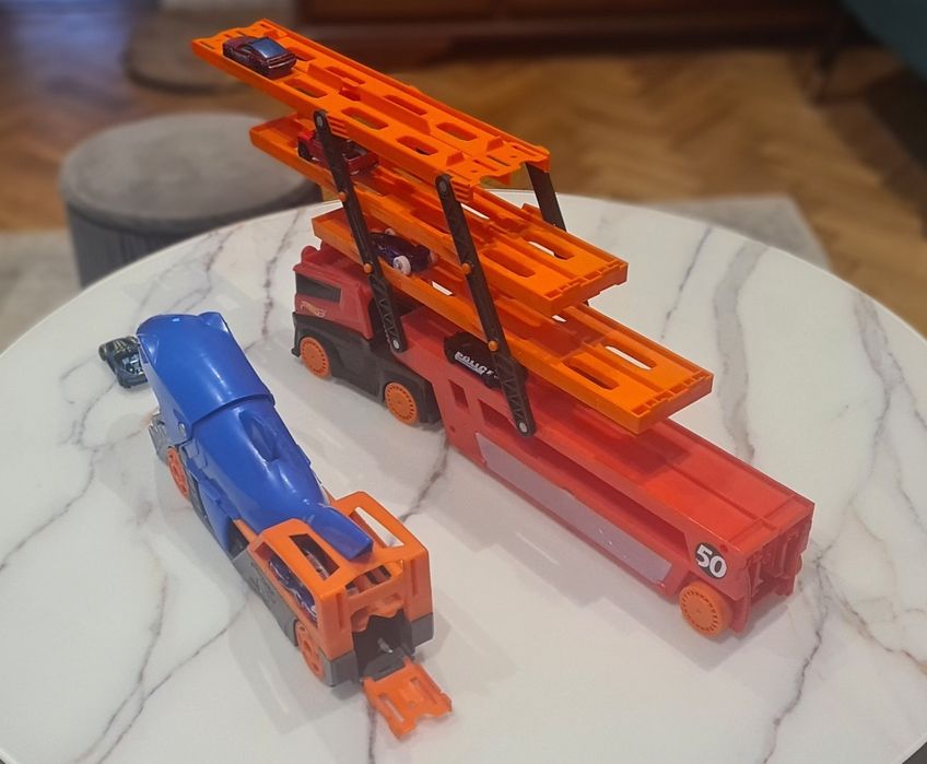 Hot Wheels - Laweta + Rekin
