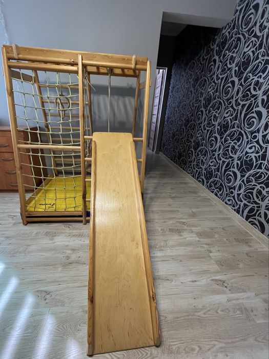 Дитячий ігровий майданчик