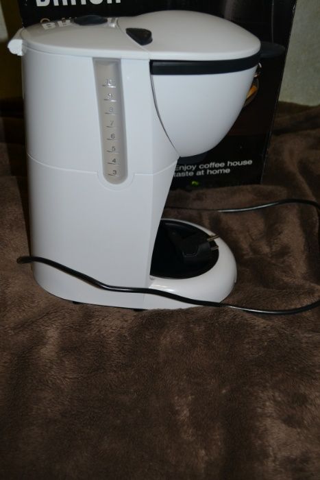 Продам кофеварку Braun CafeHouse Pure Aroma KF 520