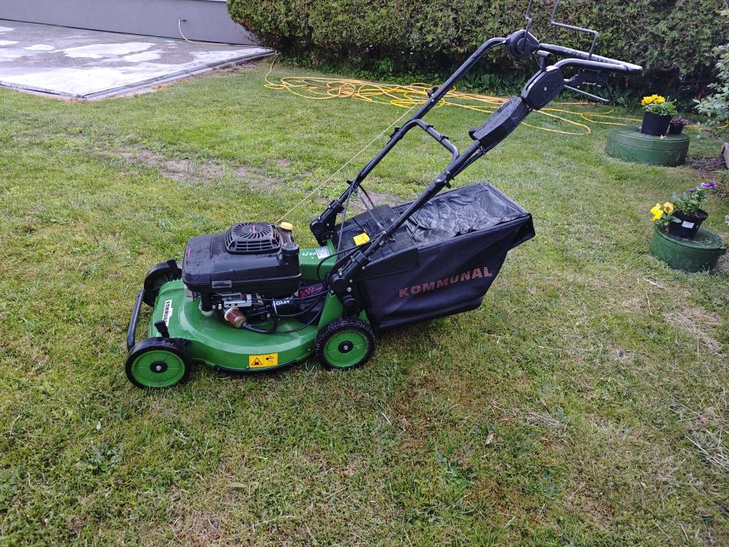 Kosiarka Weibang Kawasaki FJ 180V