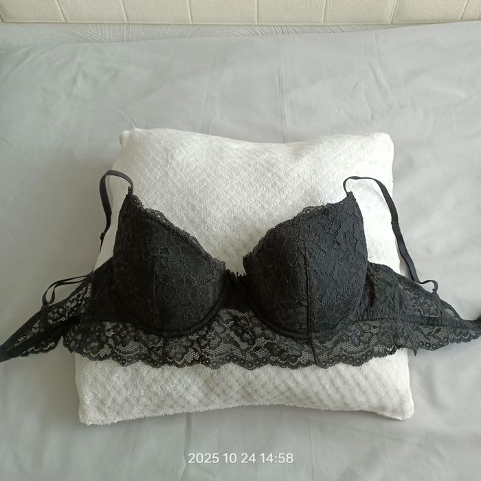 Biustonosz push up , r.80/B, marki H&M