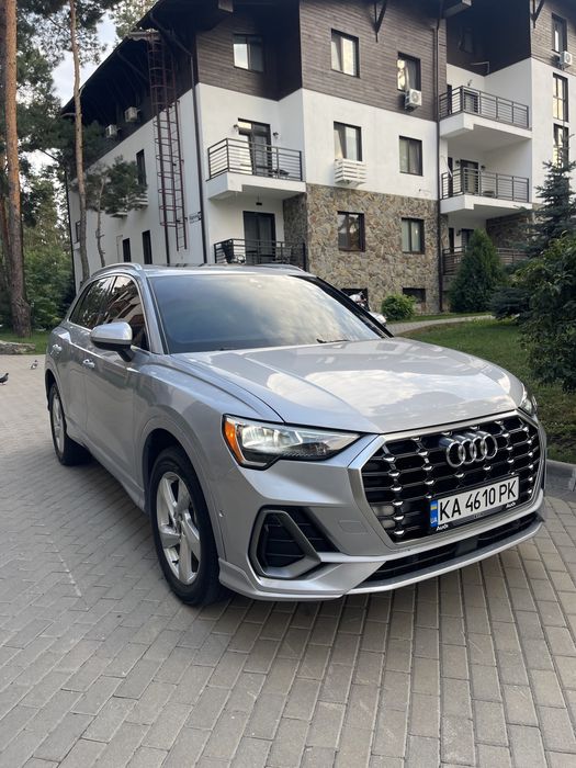 Audi Q3 quattro S line 2021 року