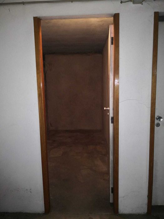 Vende-se lugar garagem com arrumos - Moreira de Cónegos