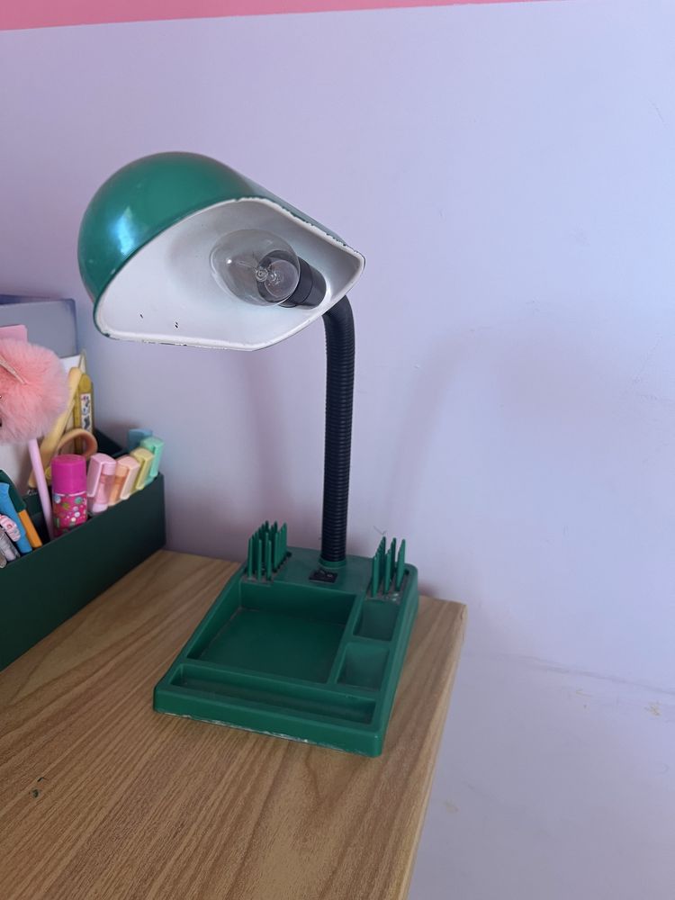 Lampka biurkowa biurowa dla dzieci na biurko