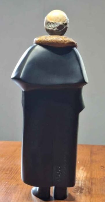 Estatueta de José Saramago