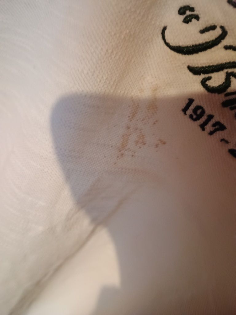 Koszulka męska polo niestety wkradła się plamka
