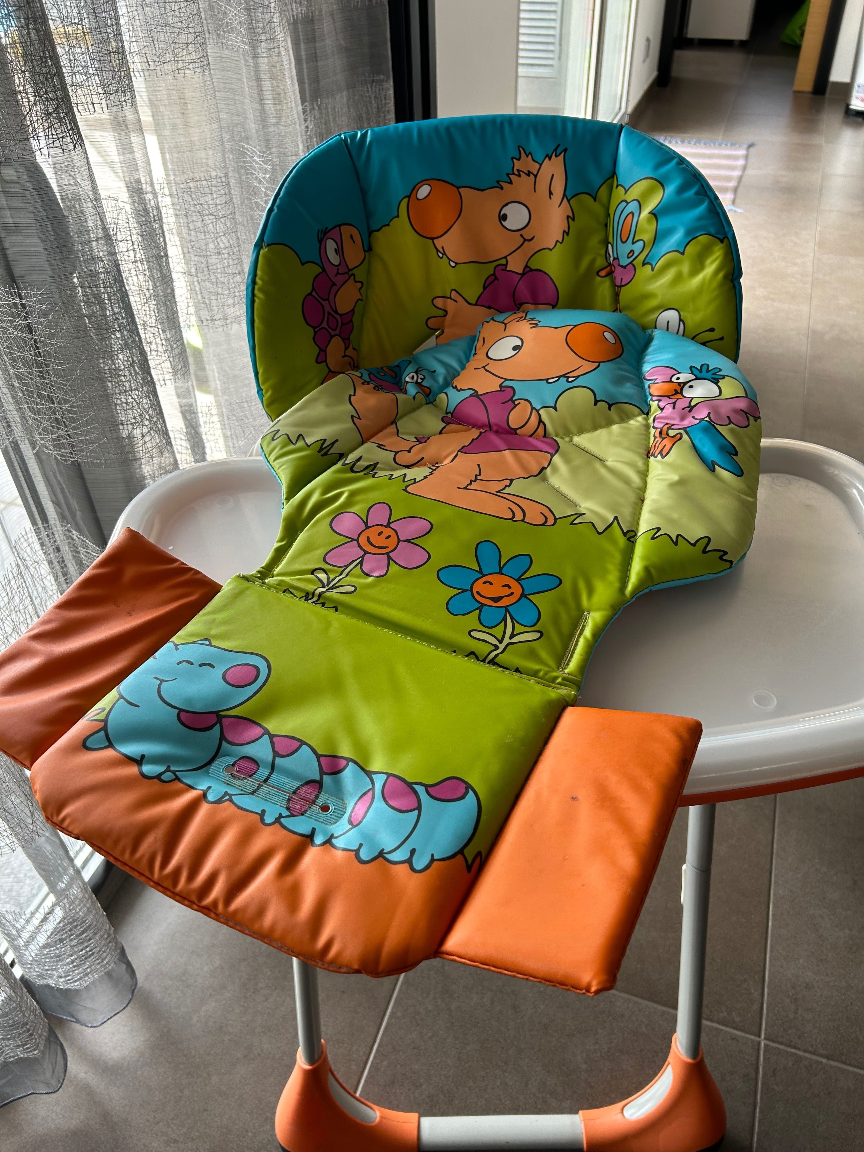Cadeirinha de refeição bebé