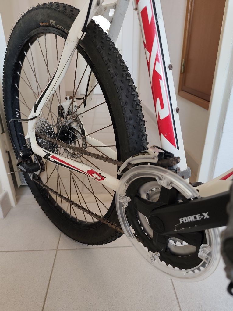 Btt marca Quer CXR tamanho 18