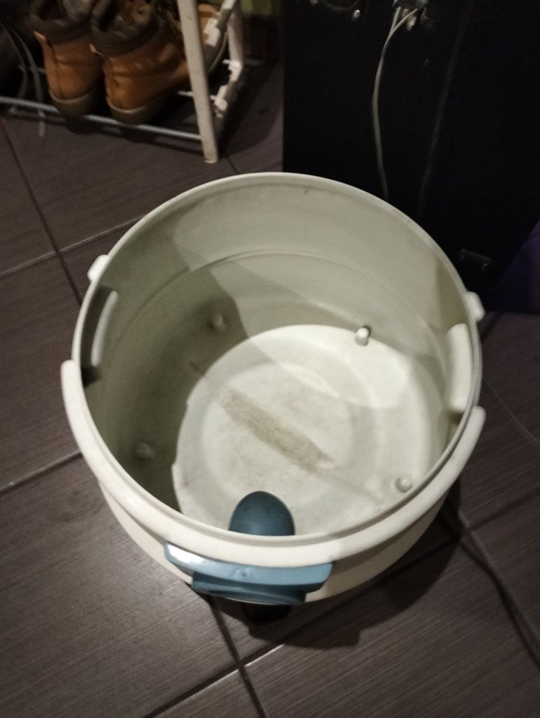 Sprzedam Klasyczny Odkurzacz Wielofunkcyjny Moulinex Wet & Dry System