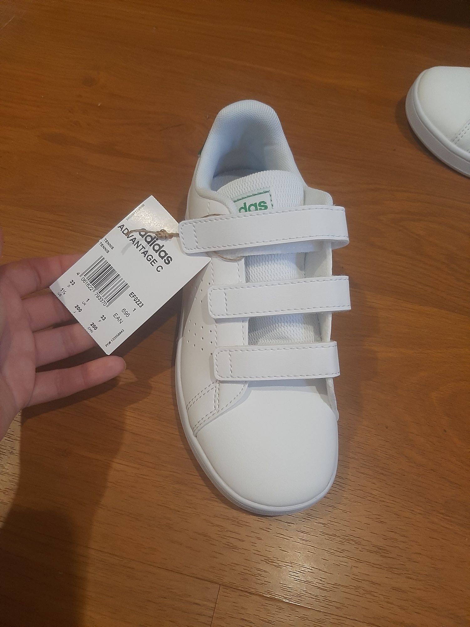 Кроссовки adidas р 32,33,34,35 новые  оригинал