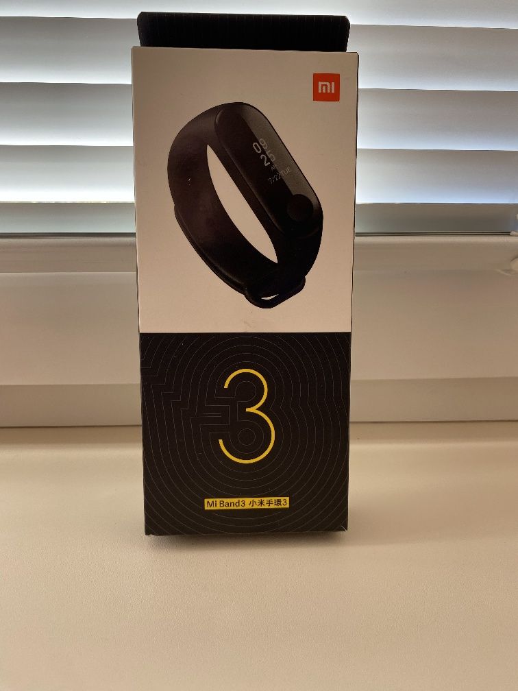 Продам фитнес браслет Mi Band 3