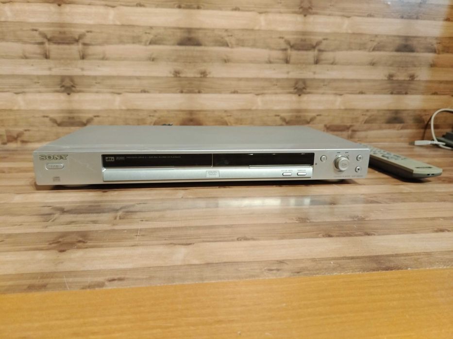 Odtwarzacz DVD/CD Sony DVP- NS330