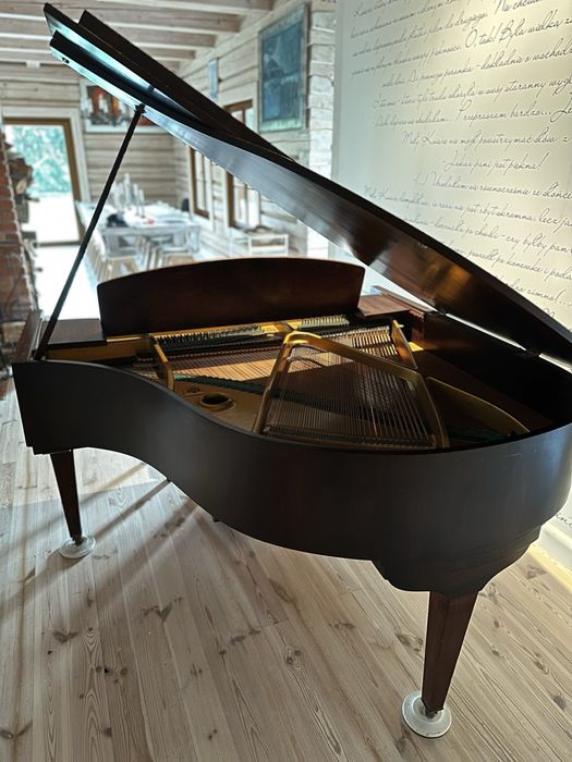 Fortepian gabinetowy CHALLEN